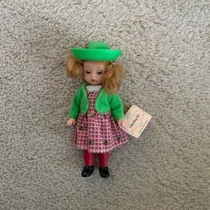 McDonalds 2002 Madame Alexander - lady big mini